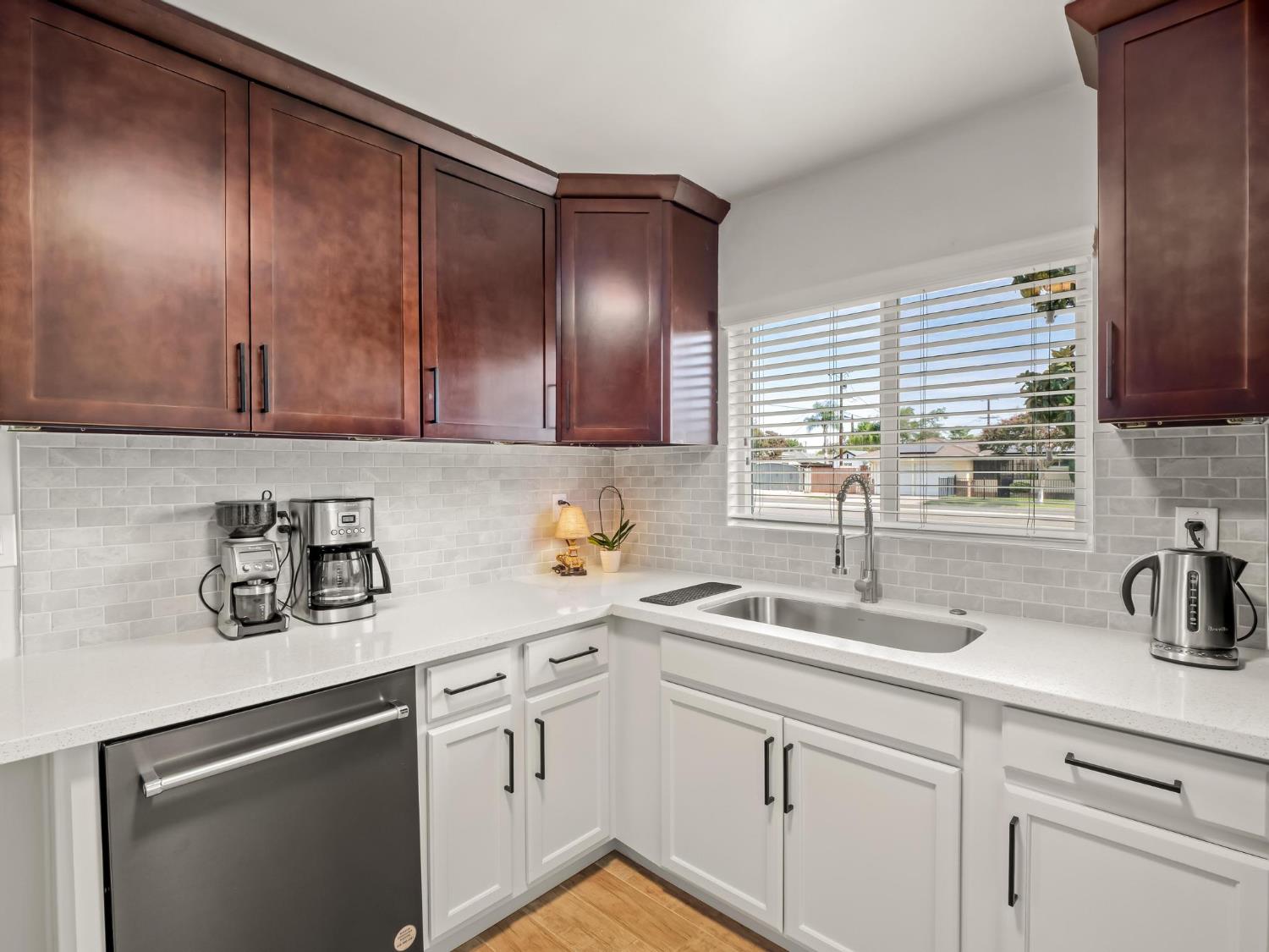 2705 N West Ave, Fresno, CA 93705