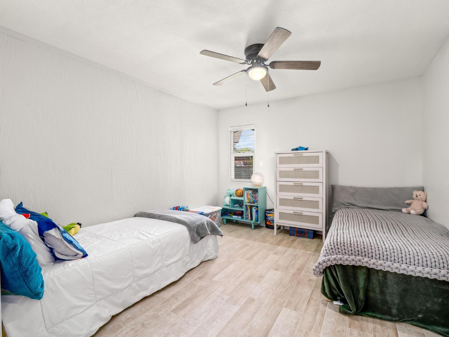 2705 N West Ave, Fresno, CA 93705
