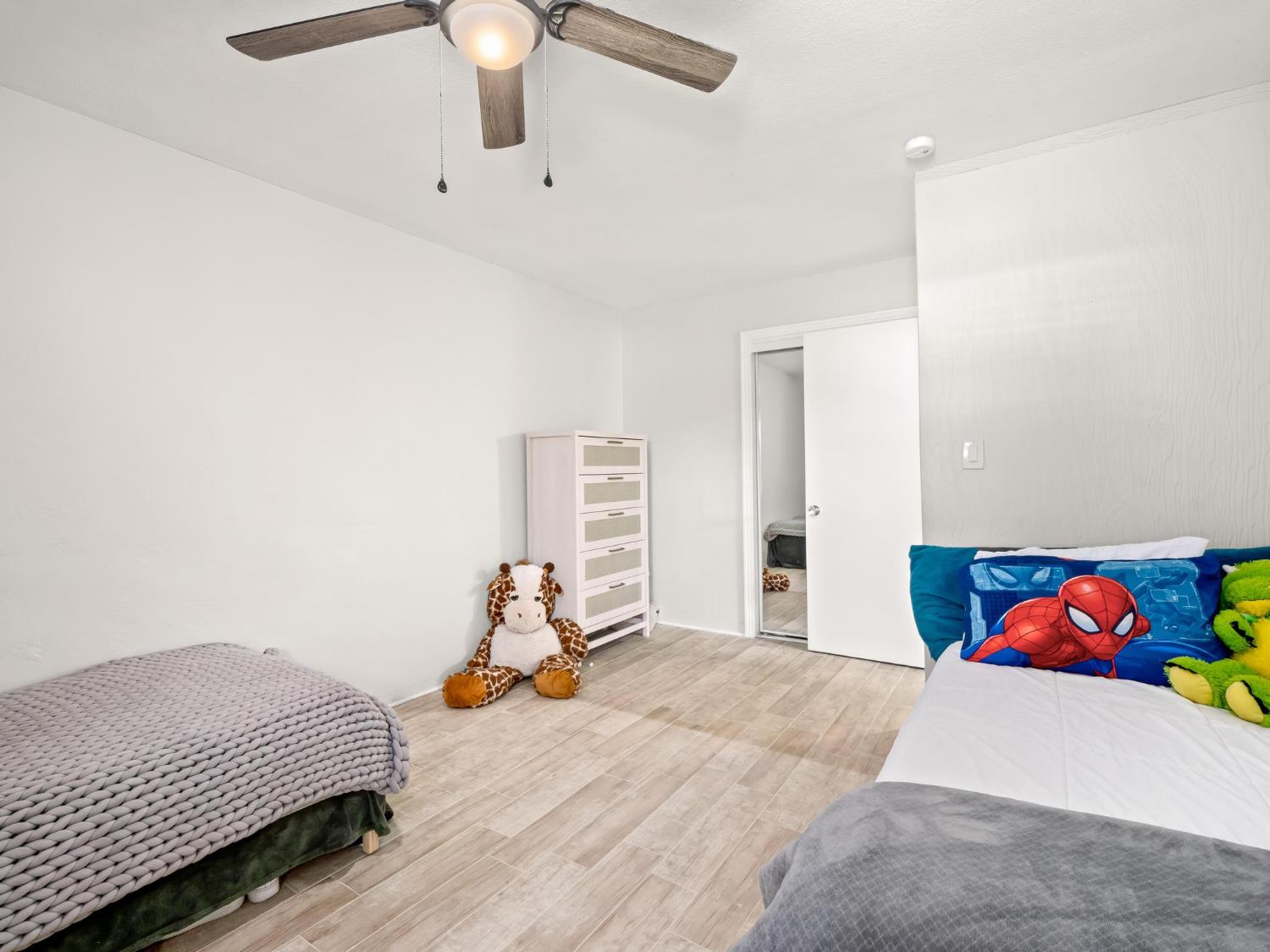 2705 N West Ave, Fresno, CA 93705