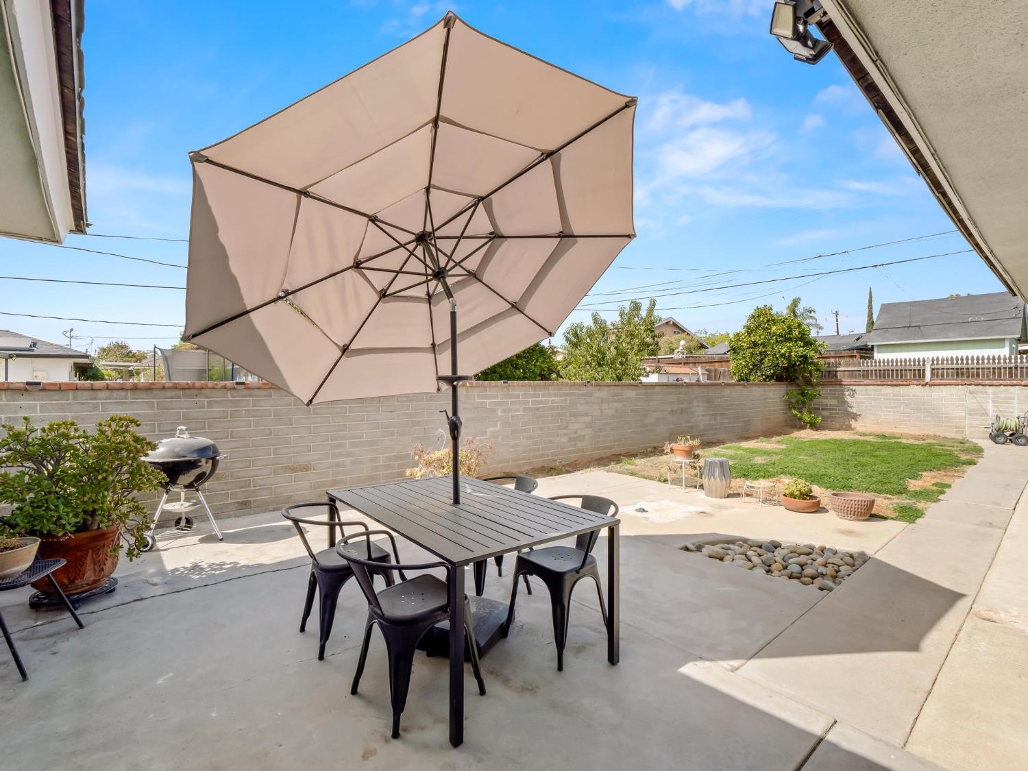 2705 N West Ave, Fresno, CA 93705