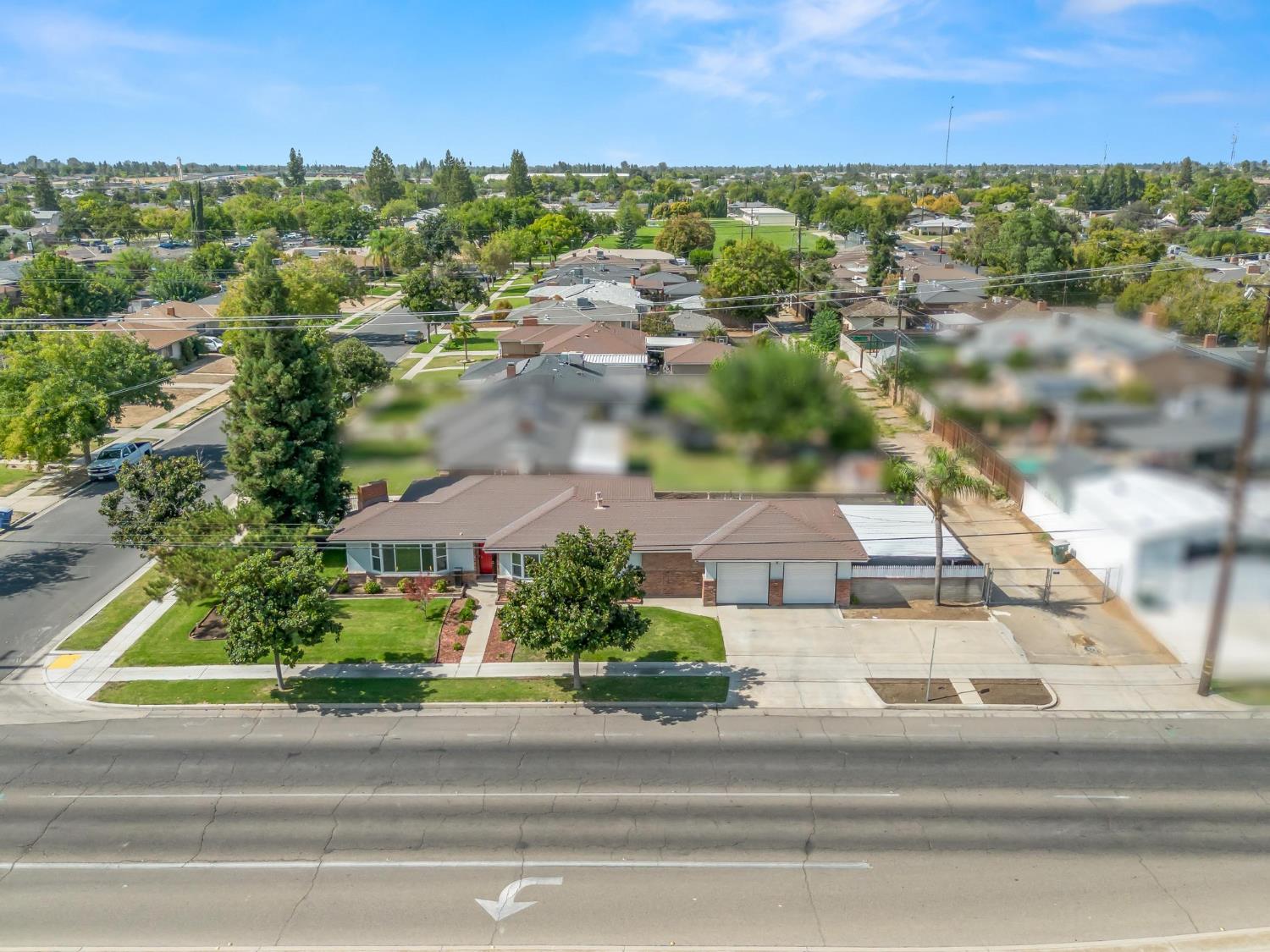 2705 N West Ave, Fresno, CA 93705