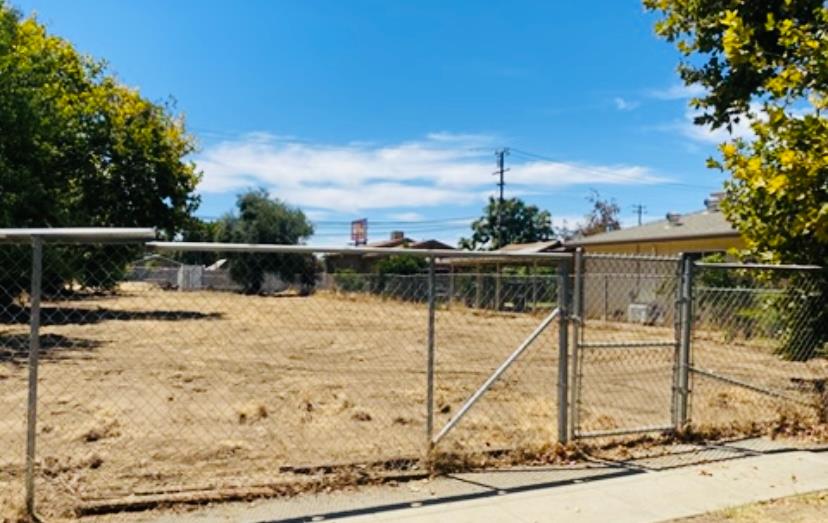 34 E O'neil, Fresno, CA 93706