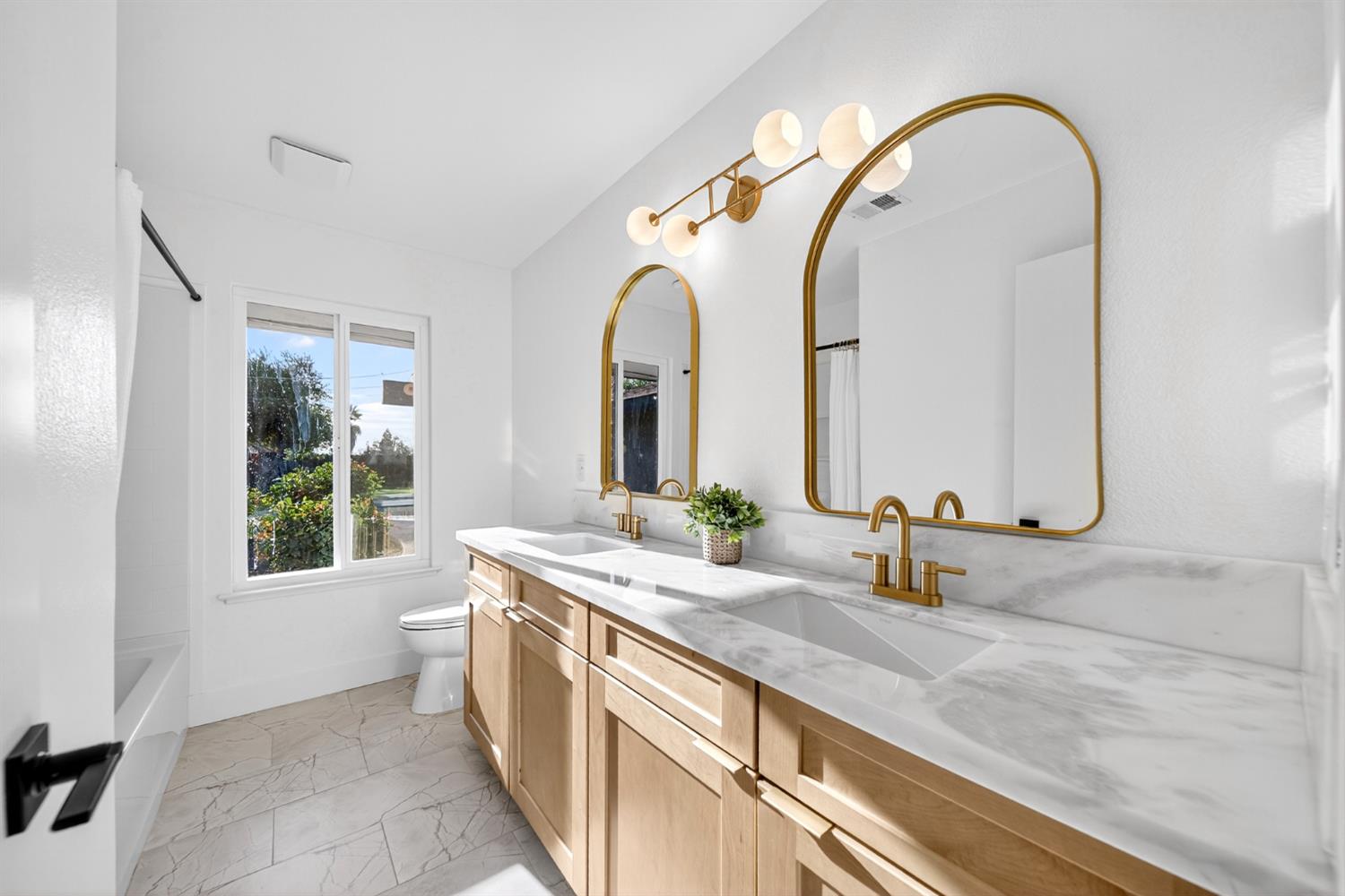 18578 Farallon Rd, Madera, CA 93638