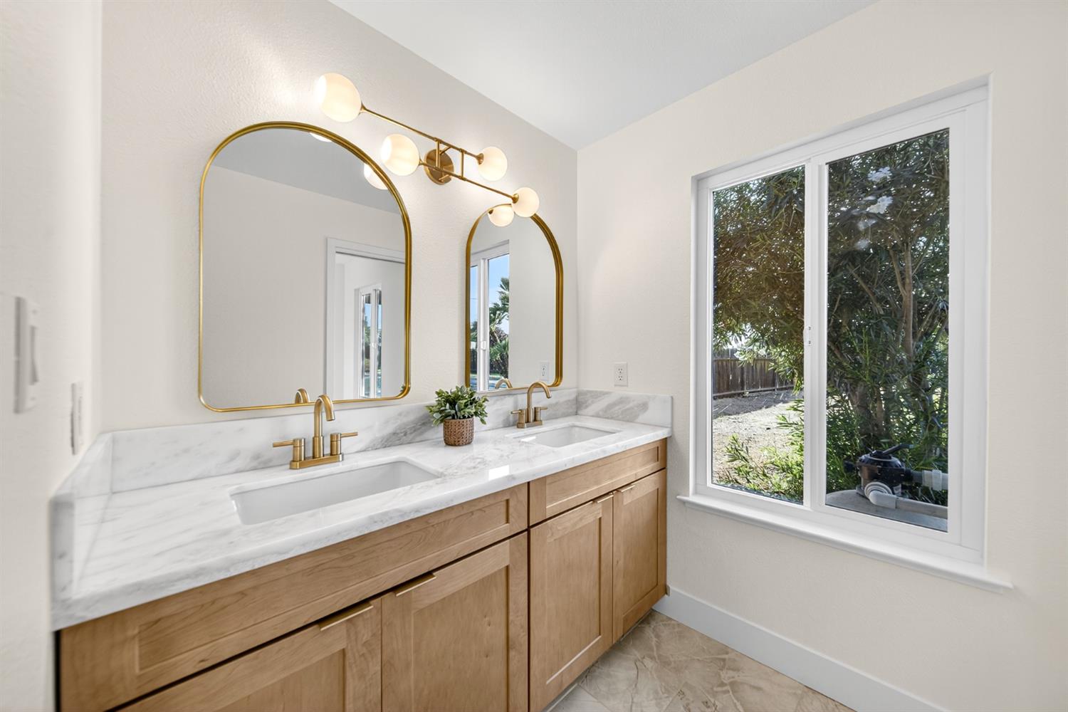 18578 Farallon Rd, Madera, CA 93638