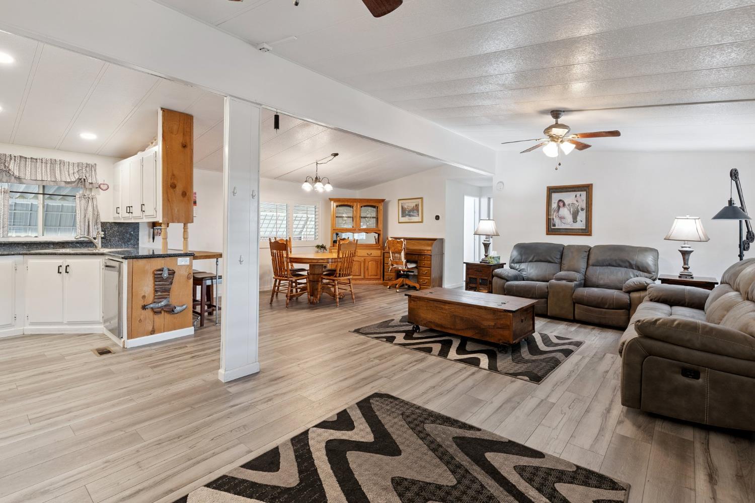 371 Bethel Ave #102, Sanger, CA 93657