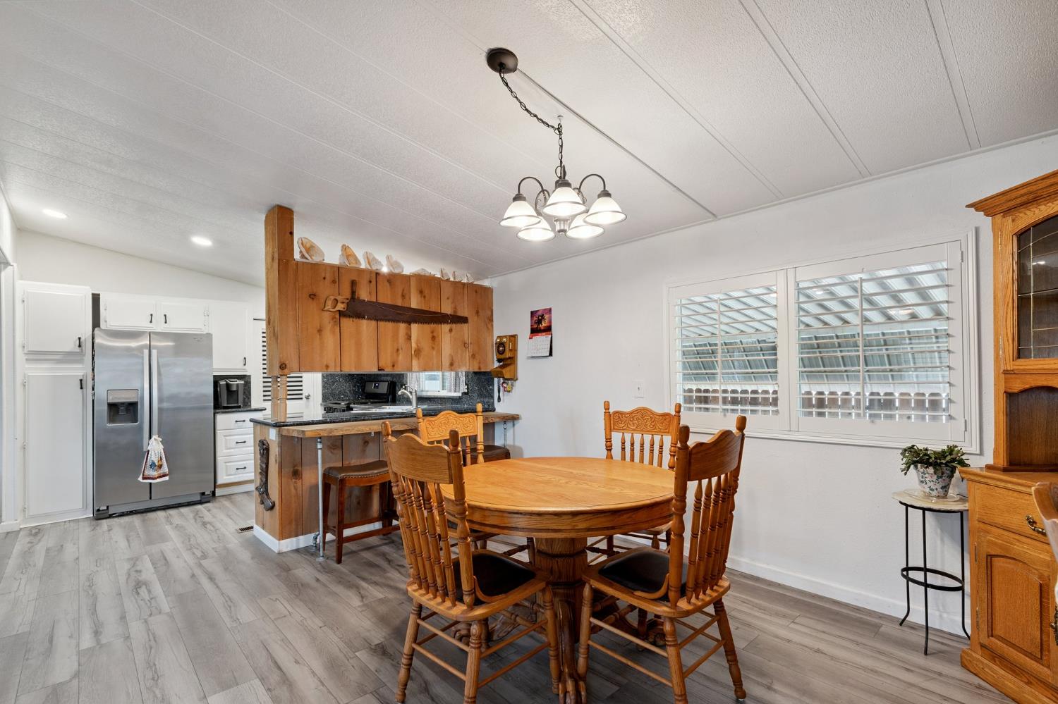 371 Bethel Ave #102, Sanger, CA 93657