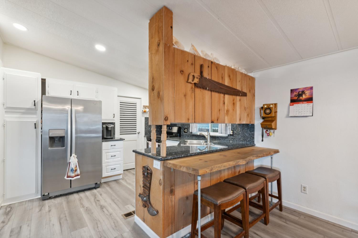 371 Bethel Ave #102, Sanger, CA 93657