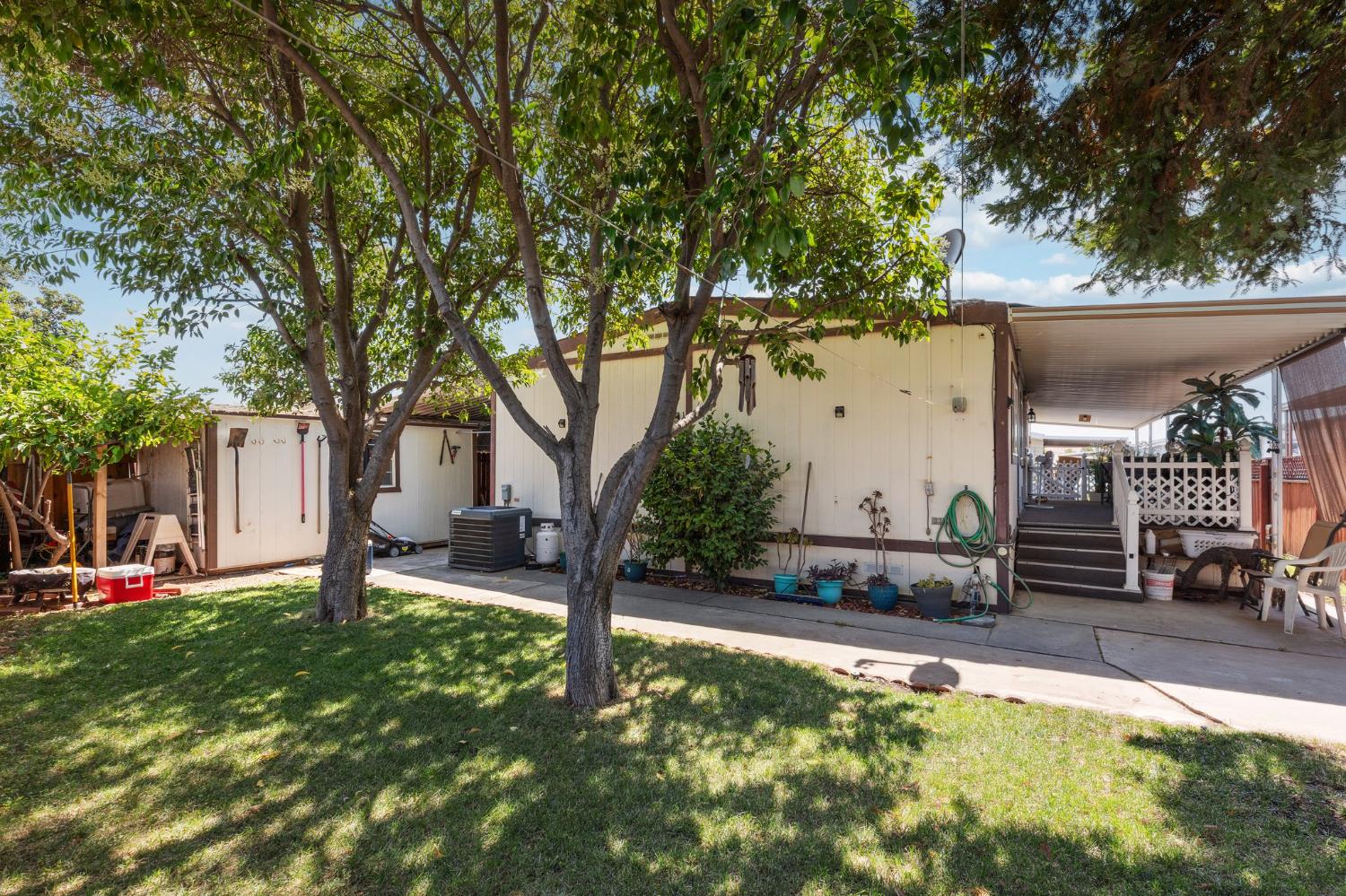 371 Bethel Ave #102, Sanger, CA 93657