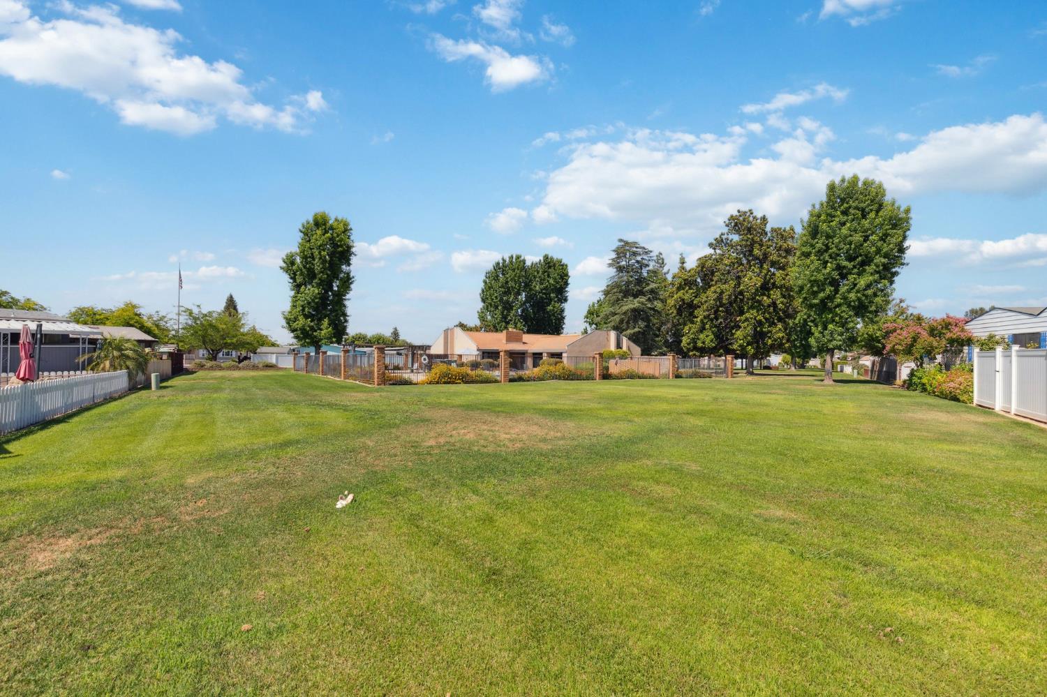 371 Bethel Ave #102, Sanger, CA 93657