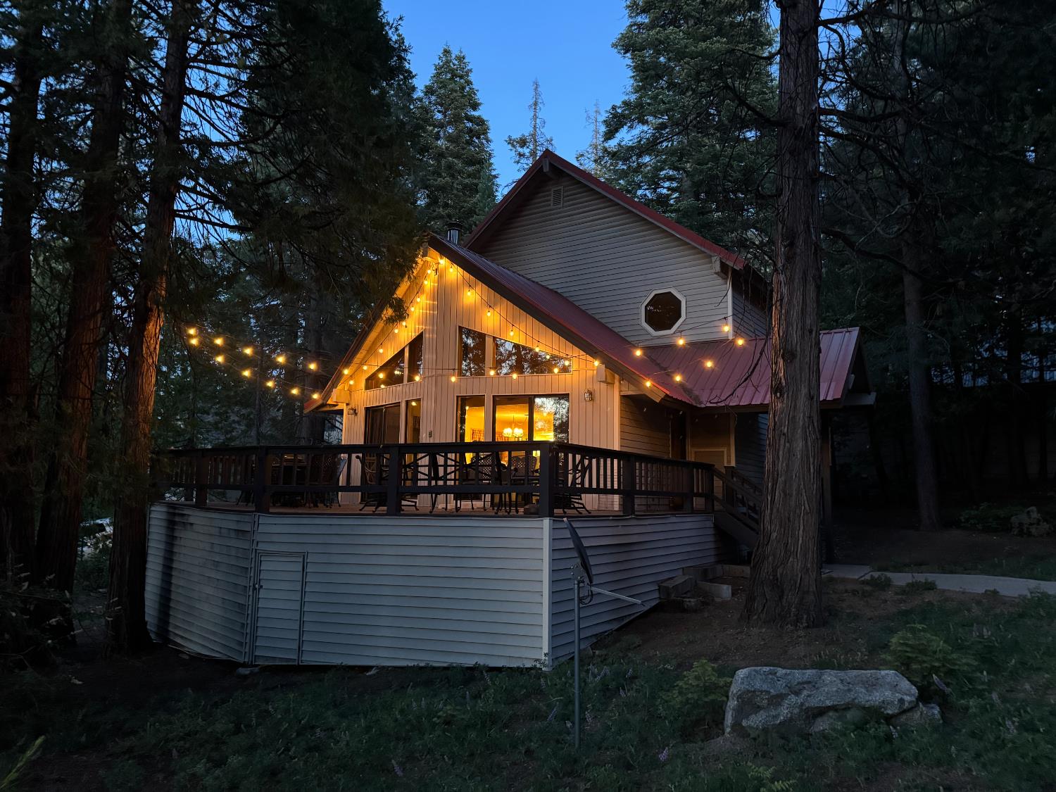 41031 Windwood Ln, Shaver Lake, CA 93664