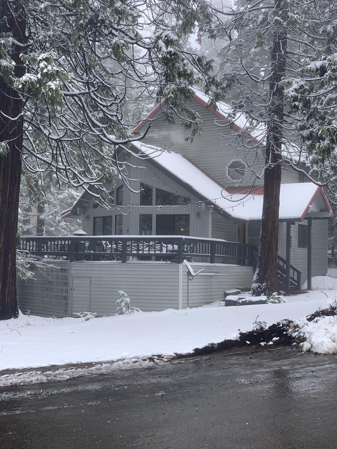 41031 Windwood Ln, Shaver Lake, CA 93664