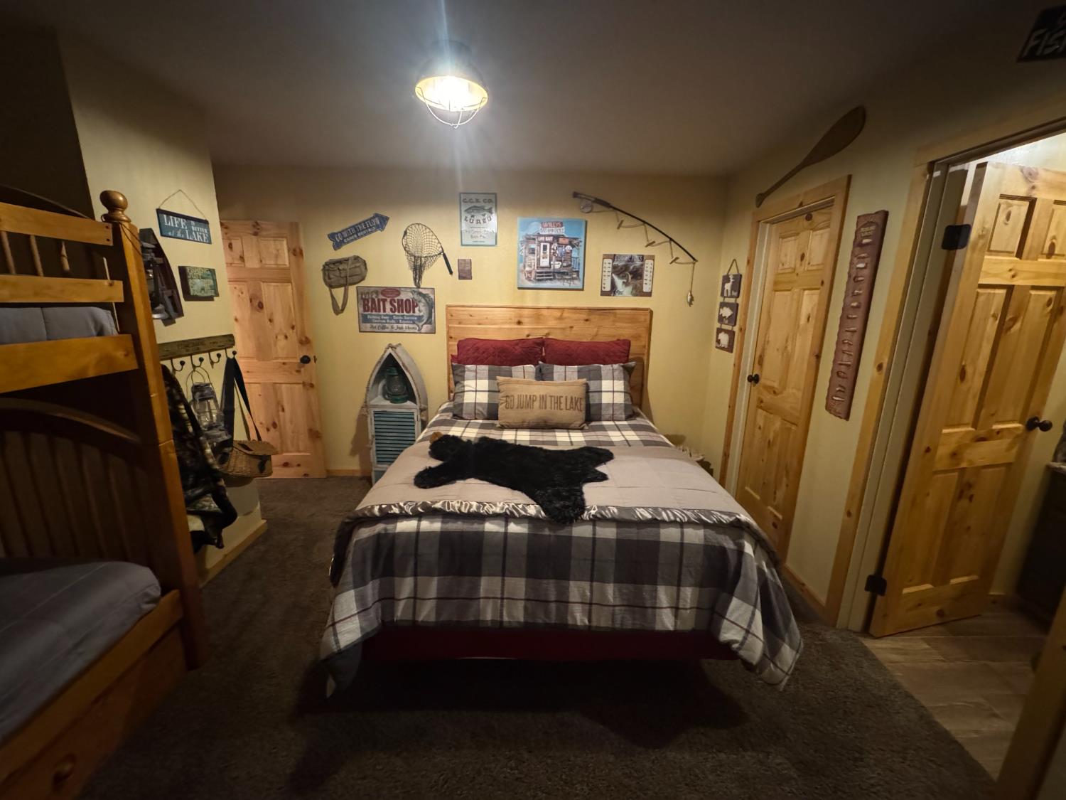 41031 Windwood Ln, Shaver Lake, CA 93664