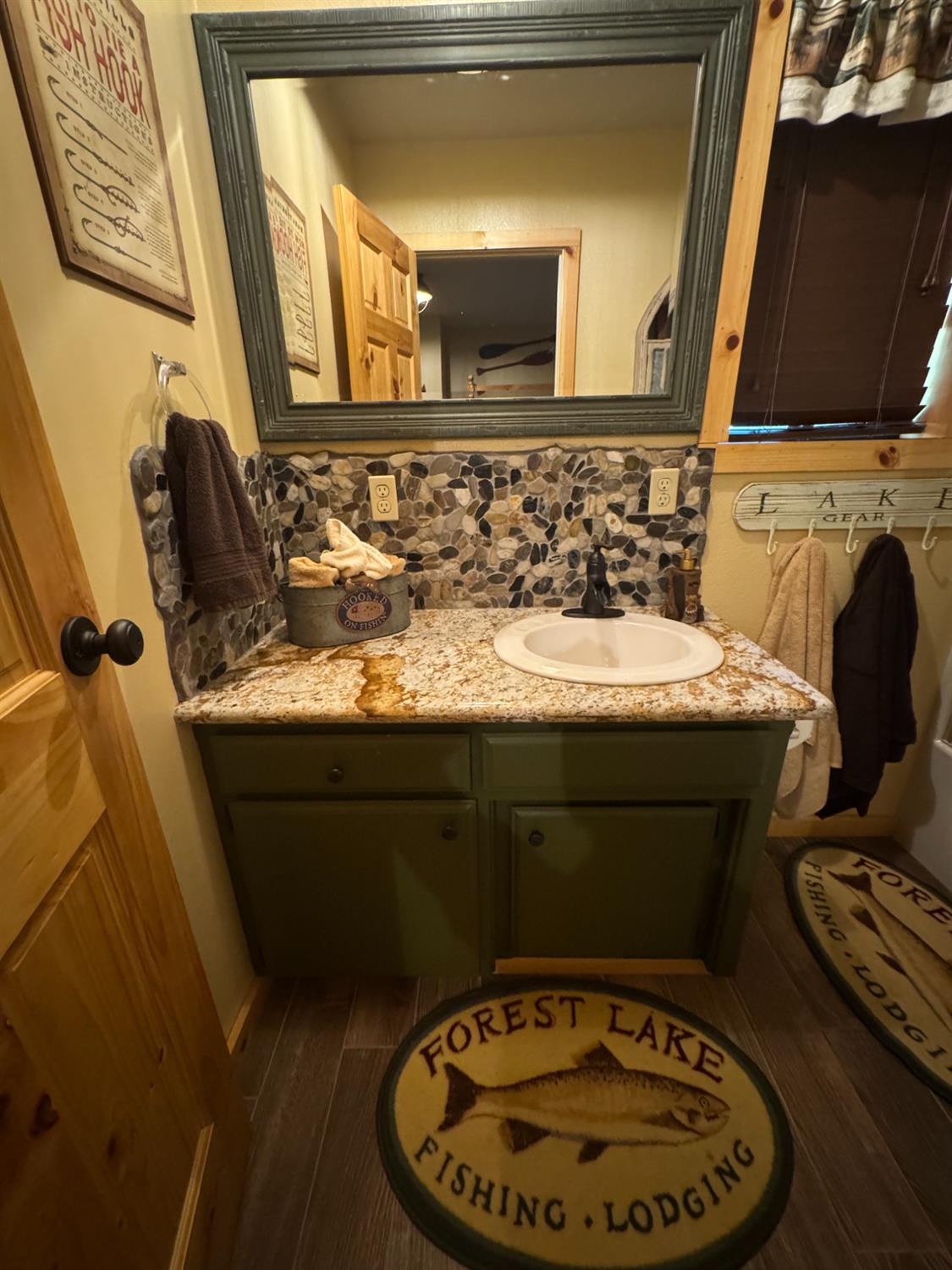 41031 Windwood Ln, Shaver Lake, CA 93664