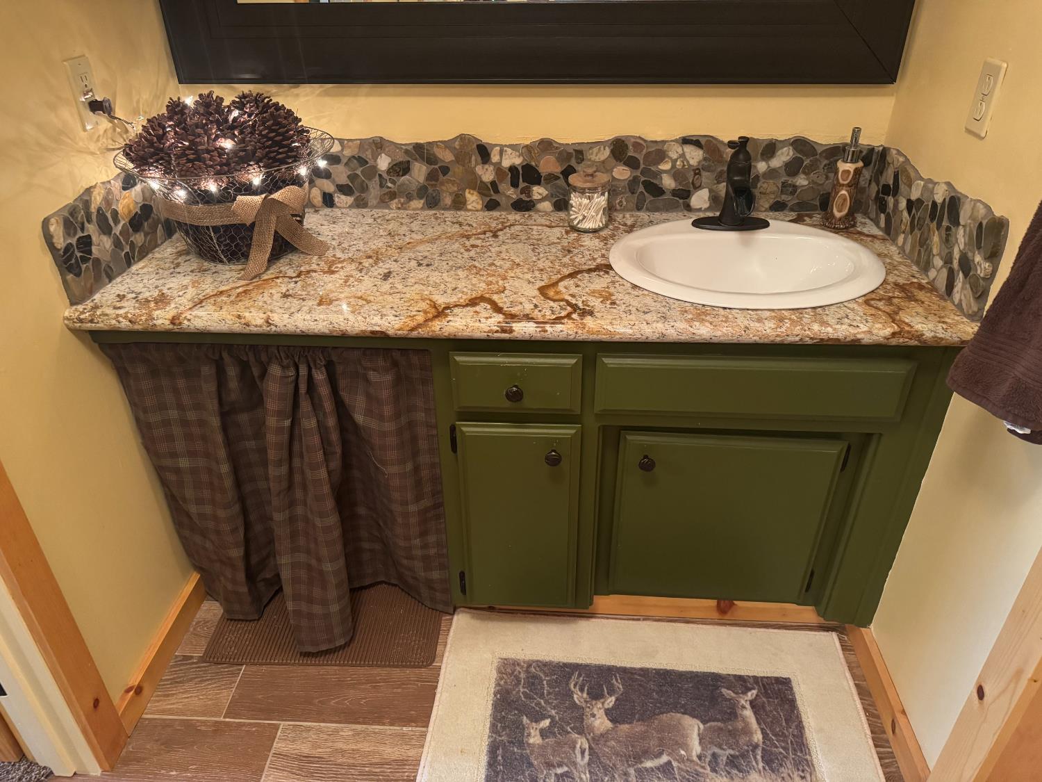 41031 Windwood Ln, Shaver Lake, CA 93664