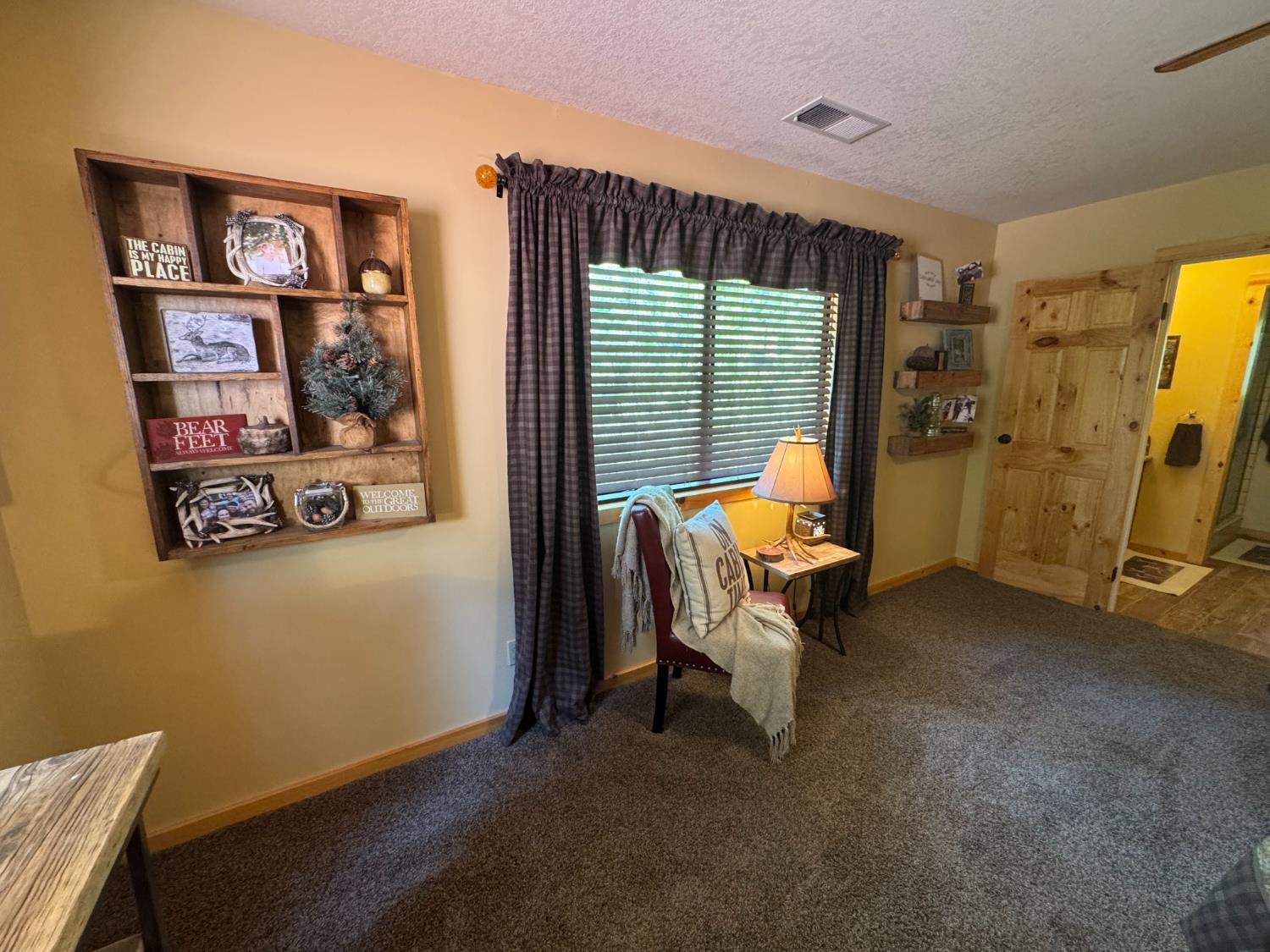 41031 Windwood Ln, Shaver Lake, CA 93664