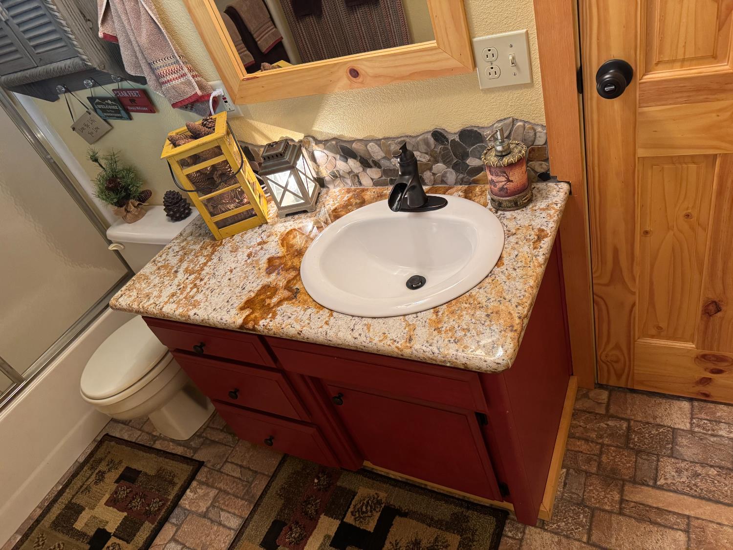 41031 Windwood Ln, Shaver Lake, CA 93664