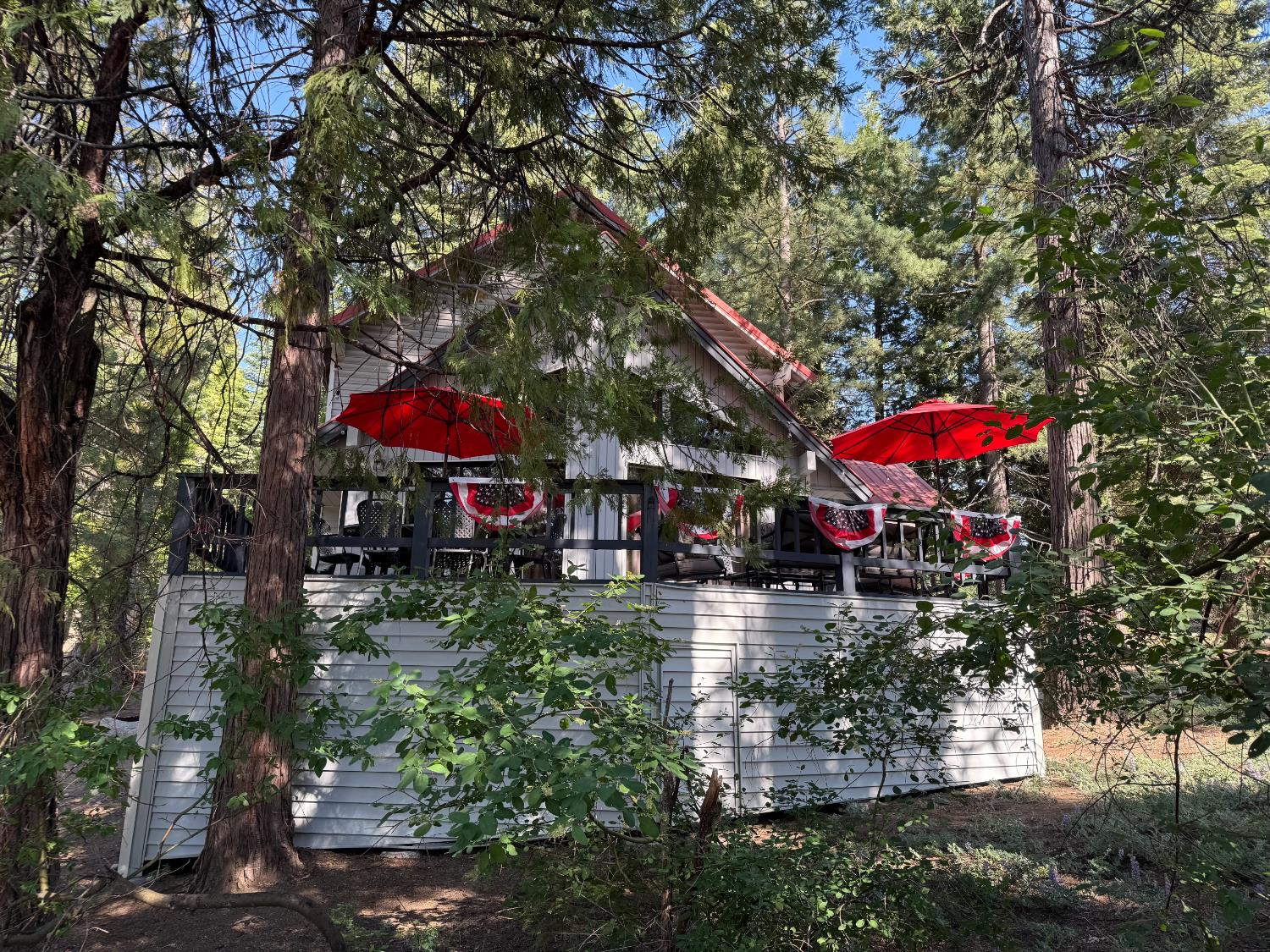 41031 Windwood Ln, Shaver Lake, CA 93664