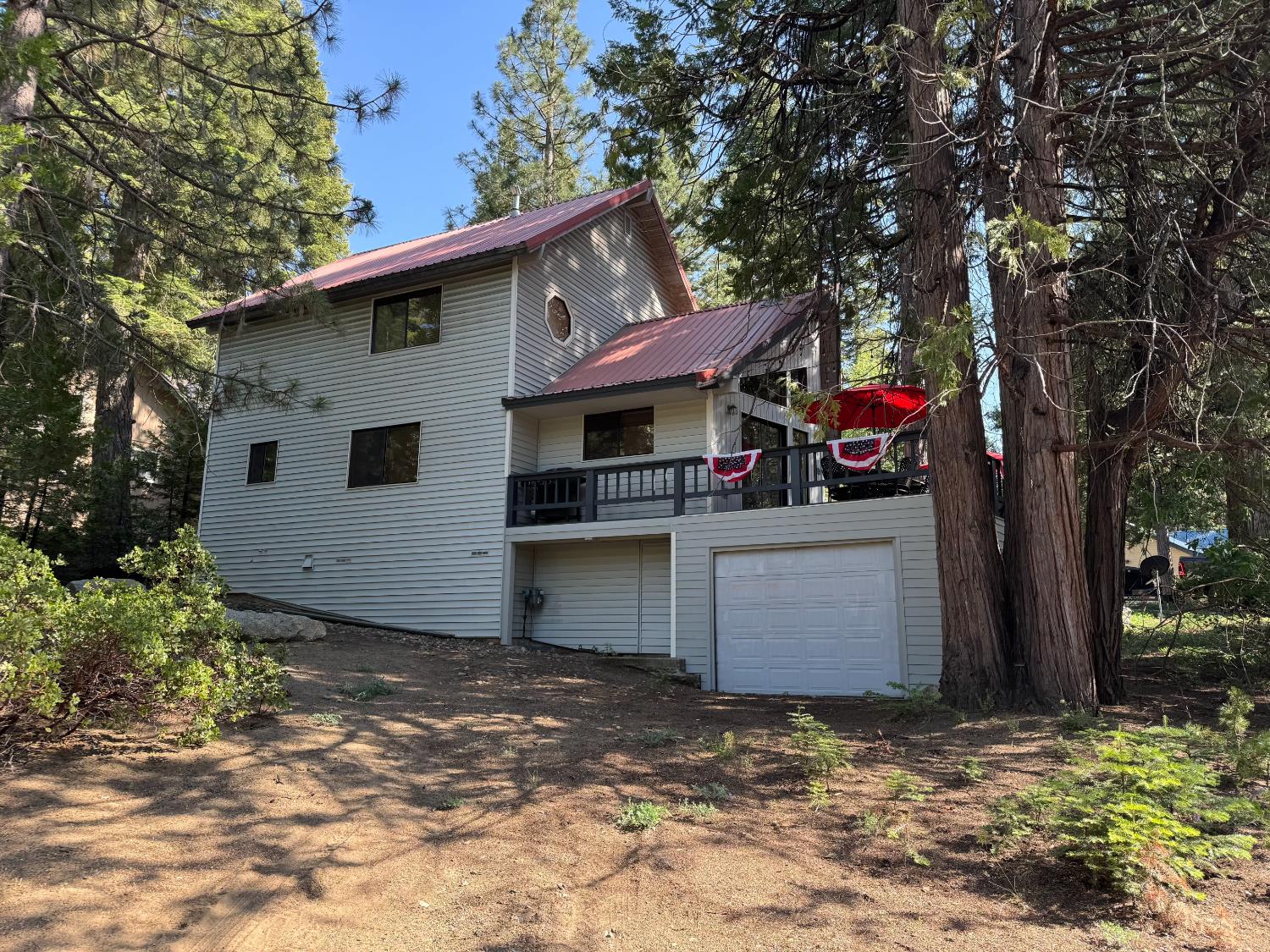 41031 Windwood Ln, Shaver Lake, CA 93664