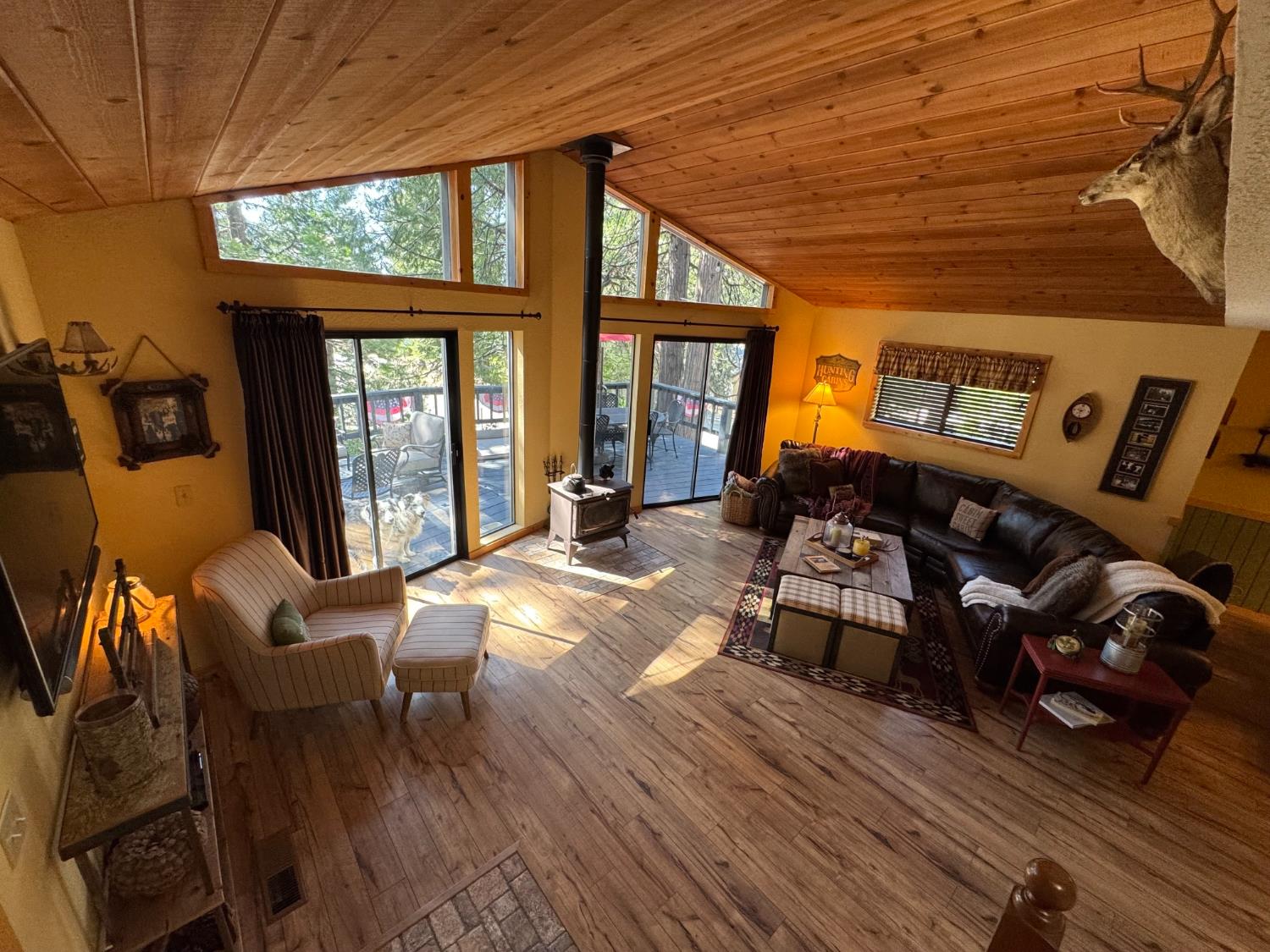 41031 Windwood Ln, Shaver Lake, CA 93664