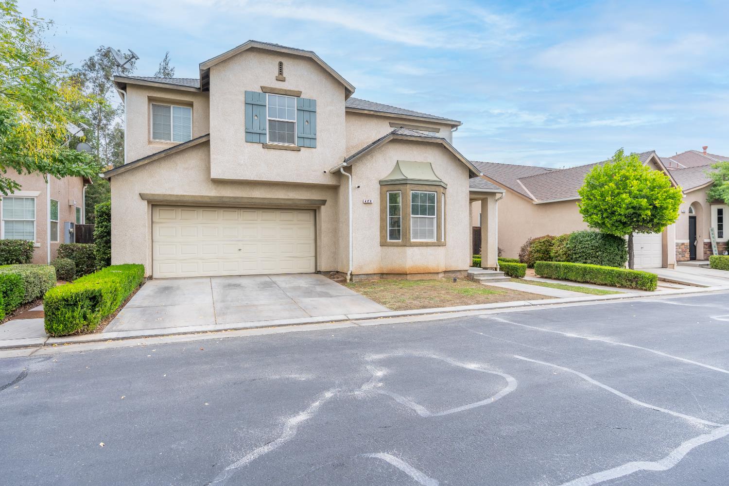 4056 W Pear Tree Ln, Fresno, CA 93722