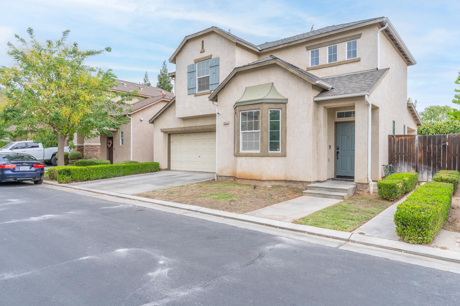 4056 W Pear Tree Ln, Fresno, CA 93722