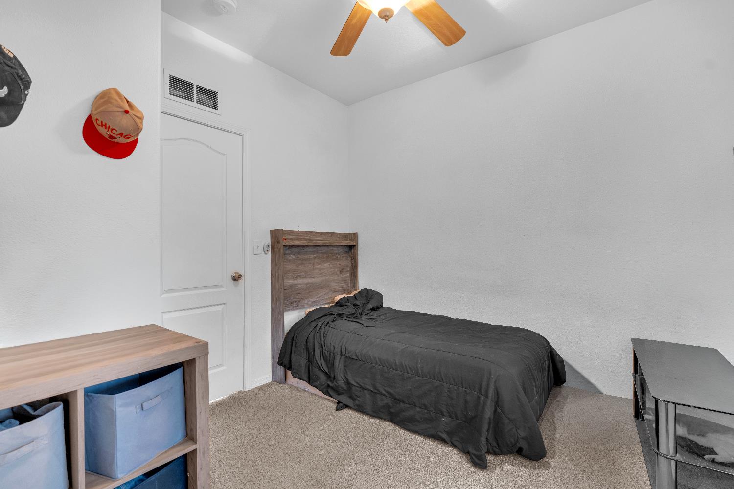 4056 W Pear Tree Ln, Fresno, CA 93722