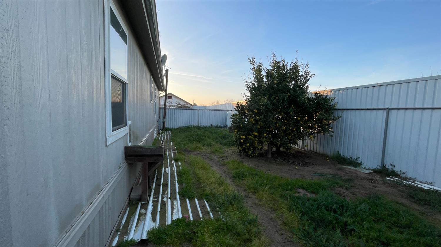 13945 S Academy Ave, Kingsburg, CA 93631