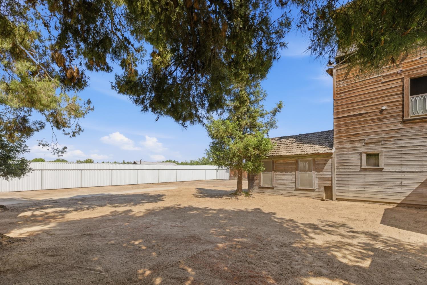 13945 S Academy Ave, Kingsburg, CA 93631
