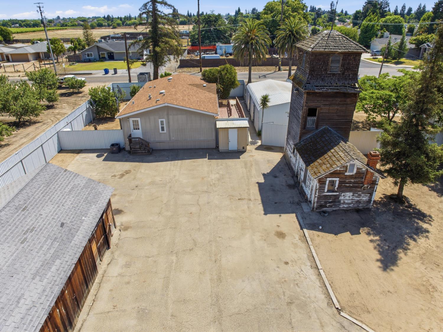 13945 S Academy Ave, Kingsburg, CA 93631