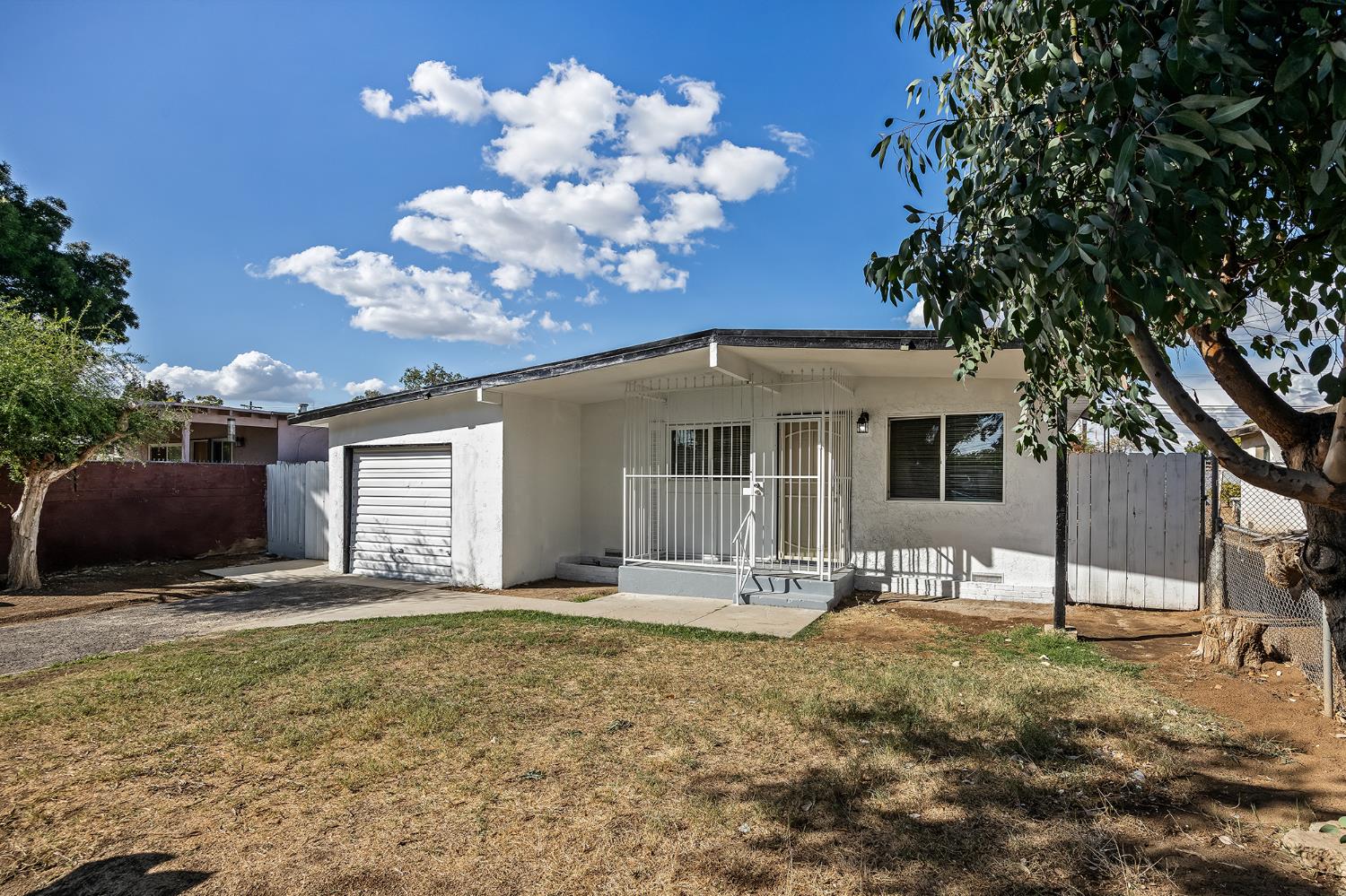 356 W Strother Ave, Fresno, CA 93706