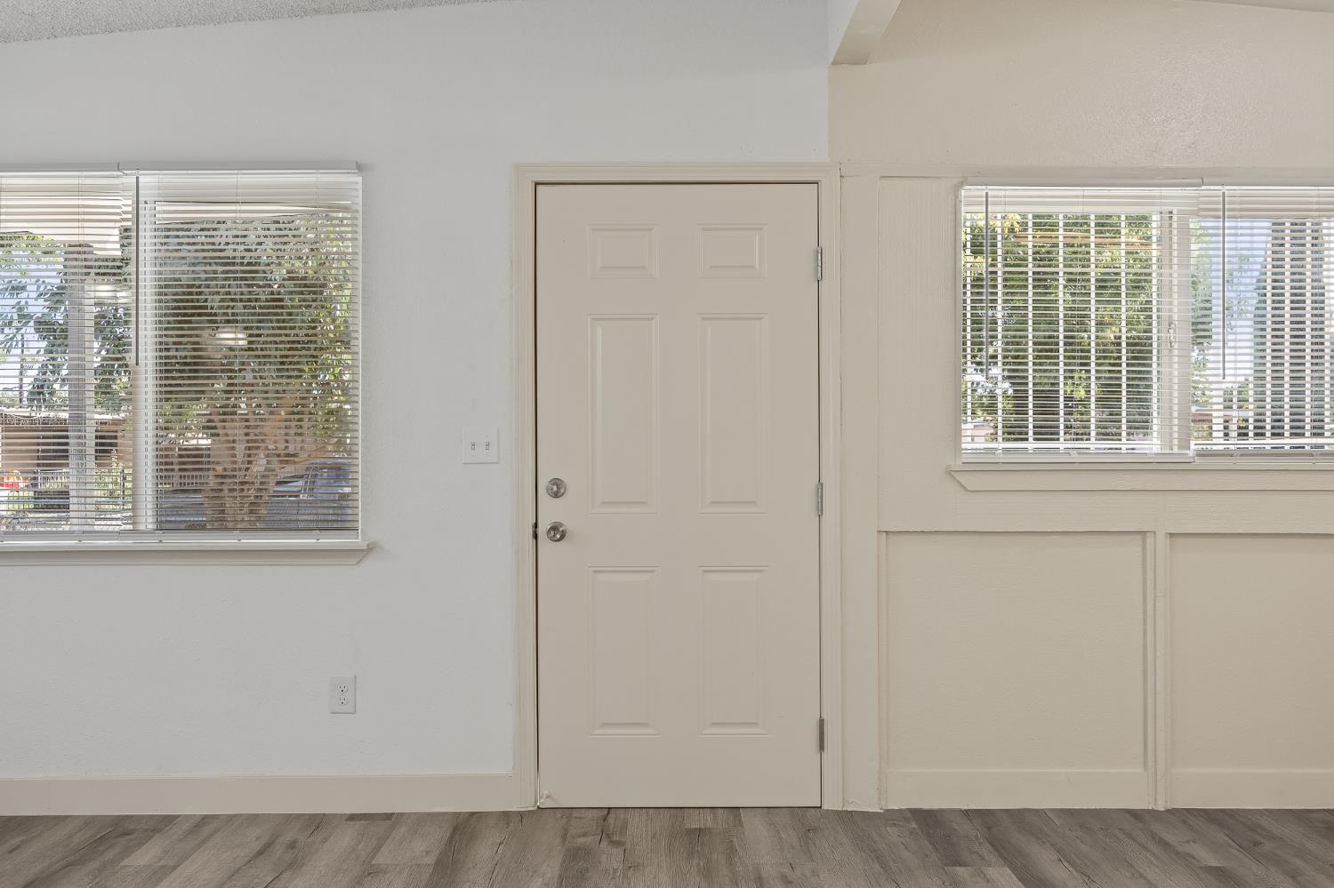 356 W Strother Ave, Fresno, CA 93706