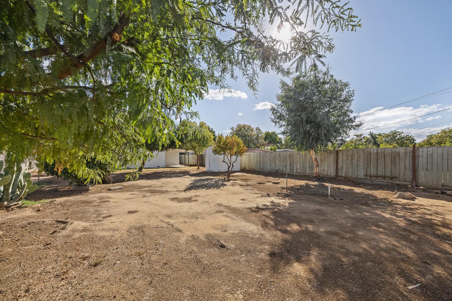 356 W Strother Ave, Fresno, CA 93706