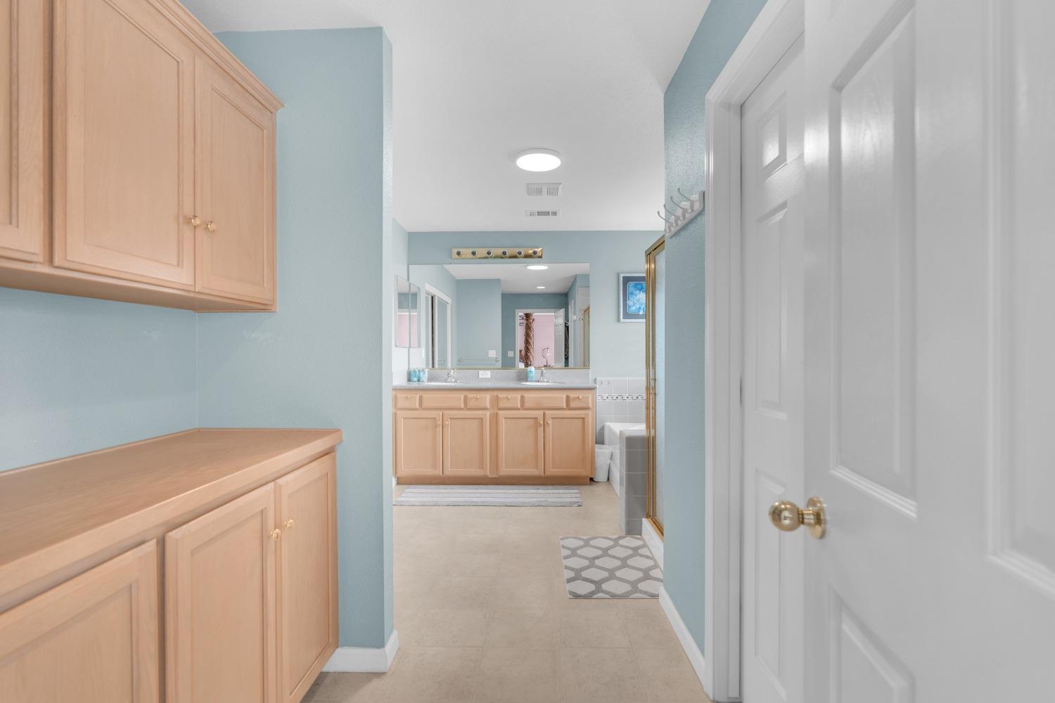 2776 Keats Ave, Clovis, CA 93611