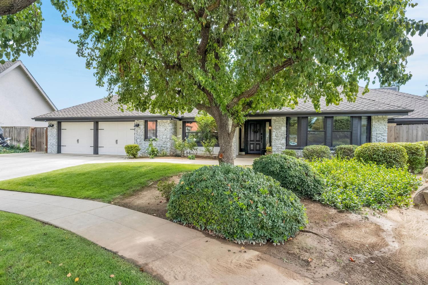 513 E Portland Ave, Fresno, CA 93720