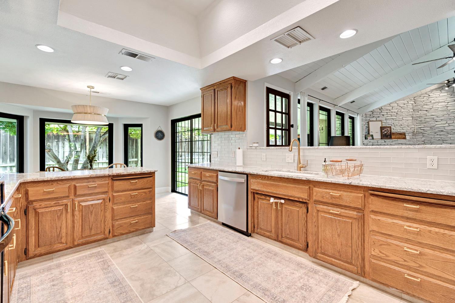 513 E Portland Ave, Fresno, CA 93720