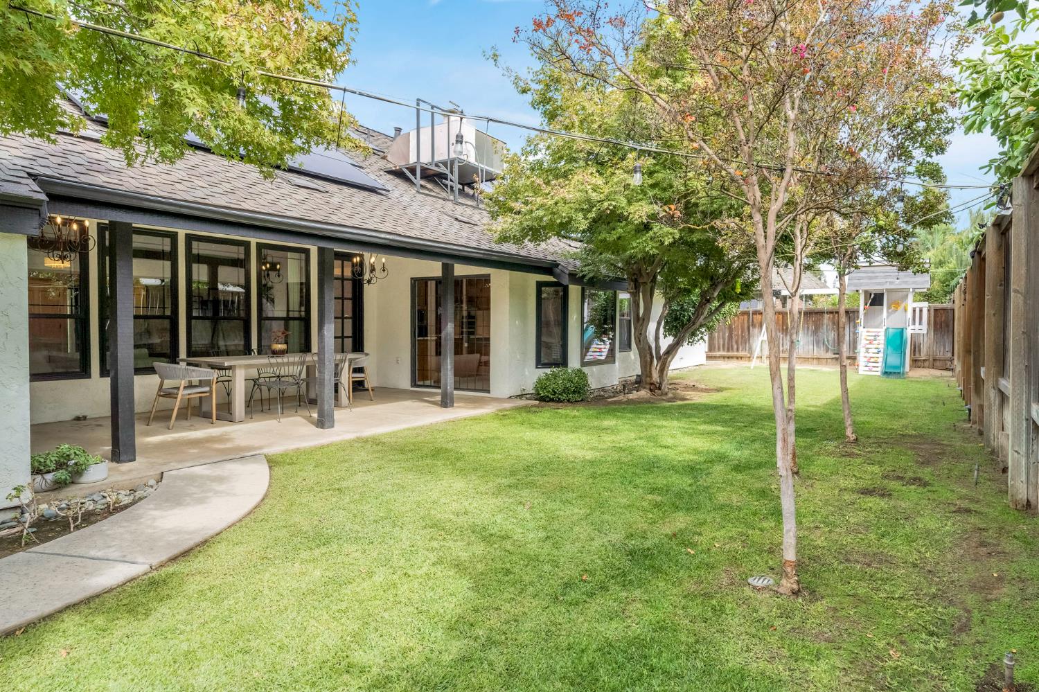 513 E Portland Ave, Fresno, CA 93720