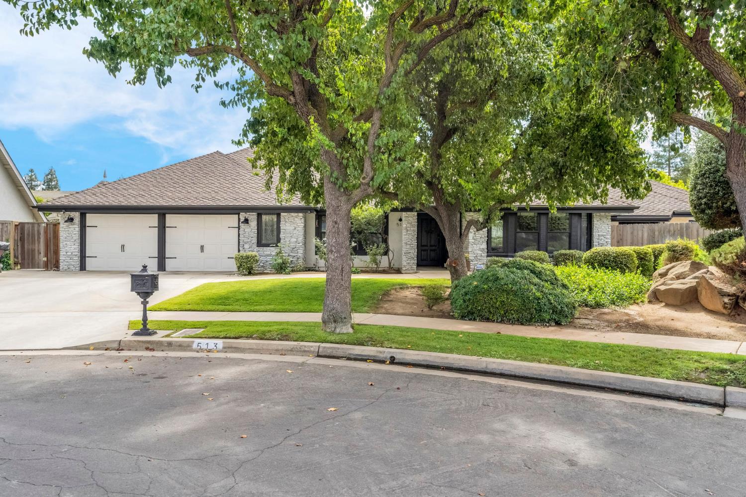 513 E Portland Ave, Fresno, CA 93720