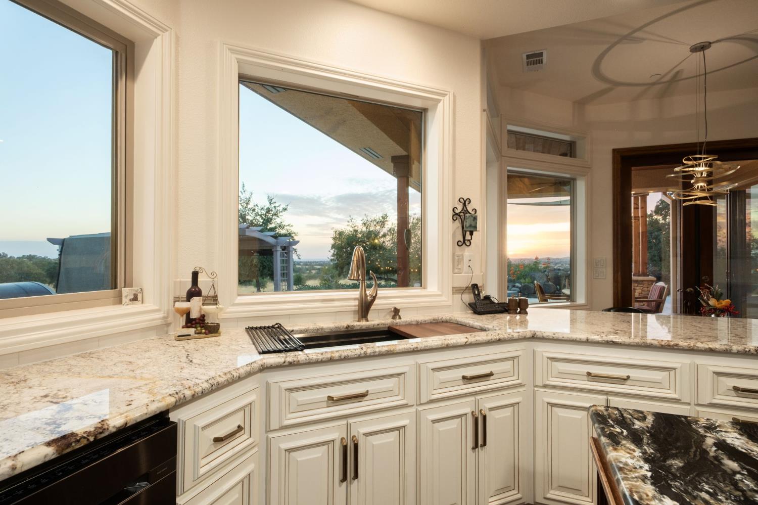 34310 Barn Owl Rd, Raymond, CA 93653