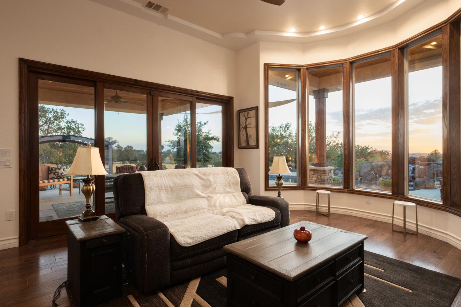 34310 Barn Owl Rd, Raymond, CA 93653