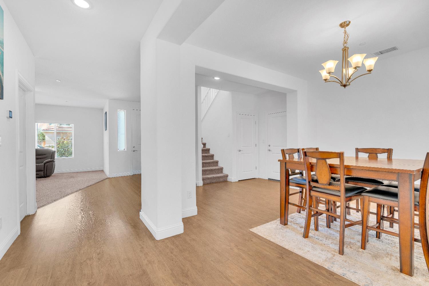 4430 W Langden Dr, Fresno, CA 93722