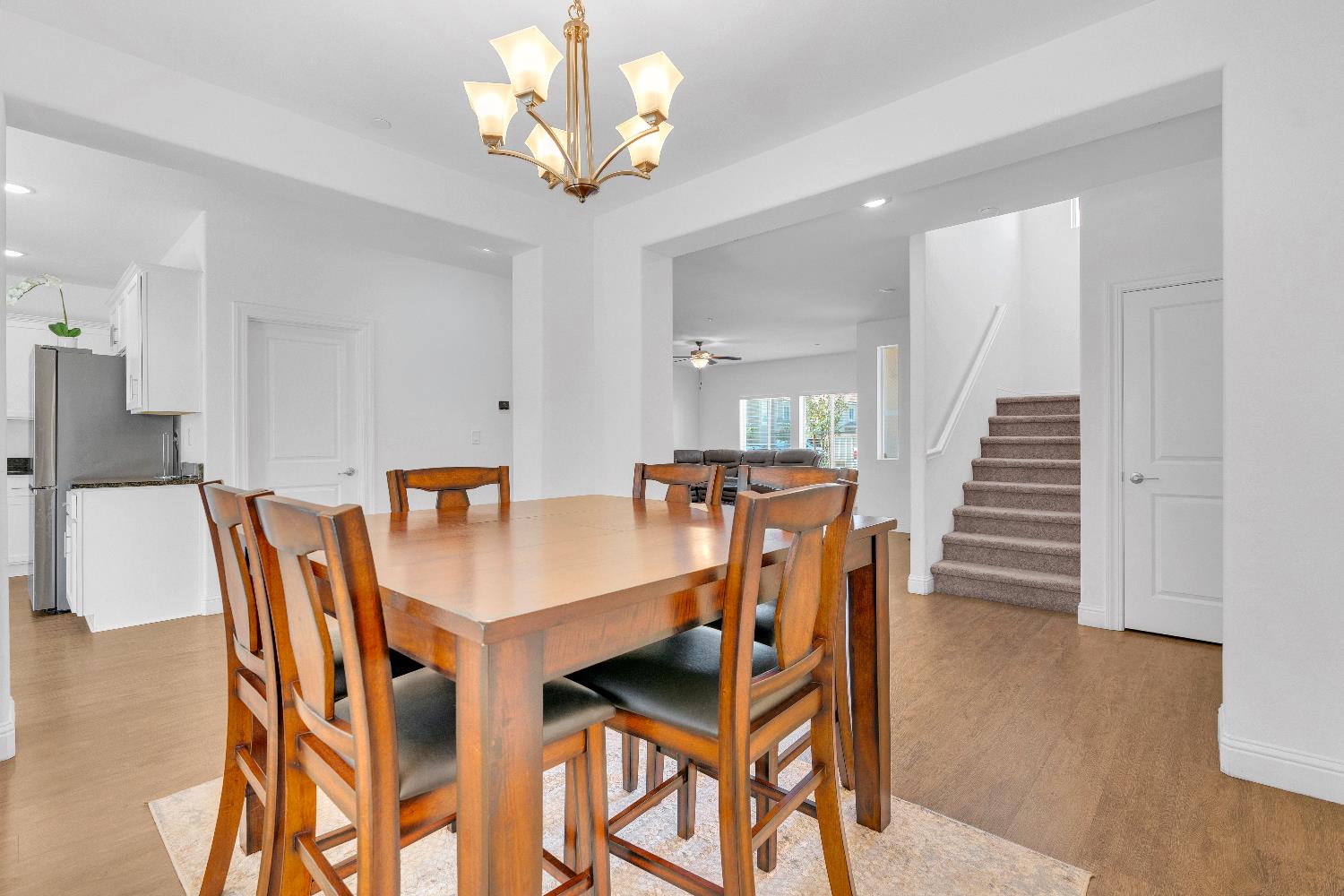 4430 W Langden Dr, Fresno, CA 93722