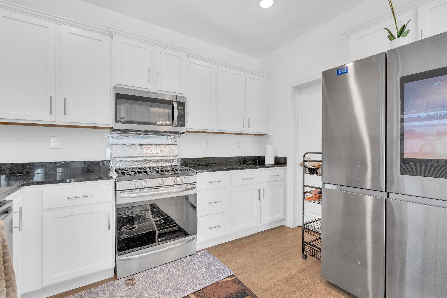 4430 W Langden Dr, Fresno, CA 93722