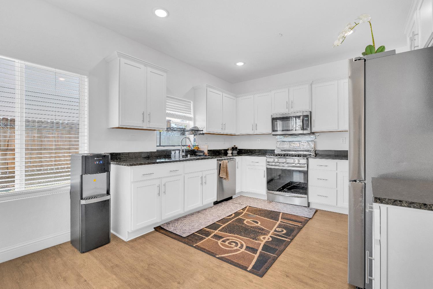 4430 W Langden Dr, Fresno, CA 93722