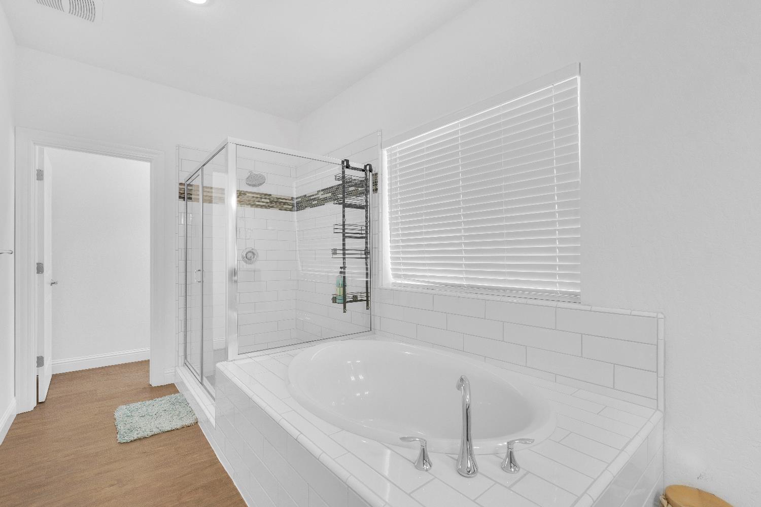 4430 W Langden Dr, Fresno, CA 93722