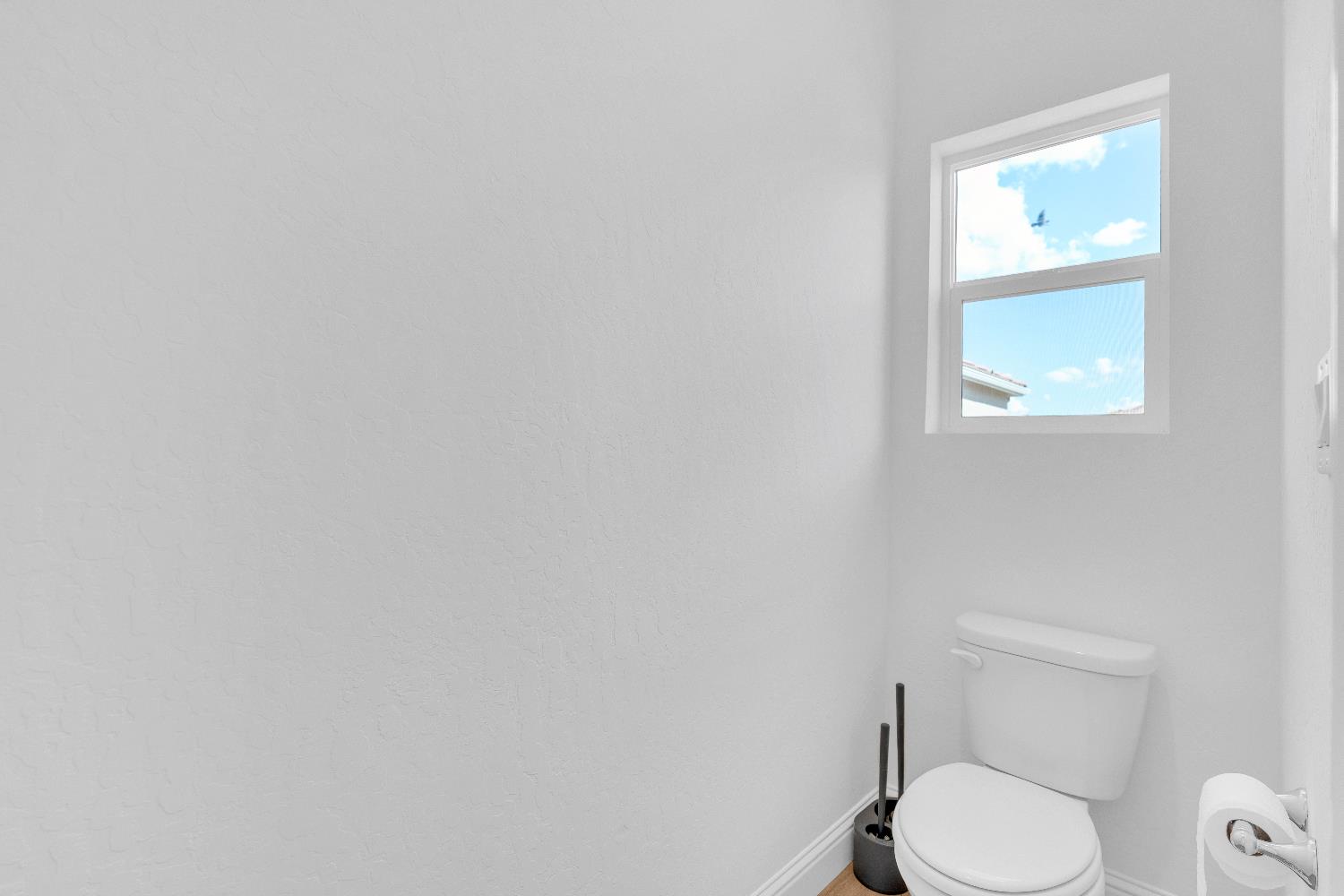 4430 W Langden Dr, Fresno, CA 93722