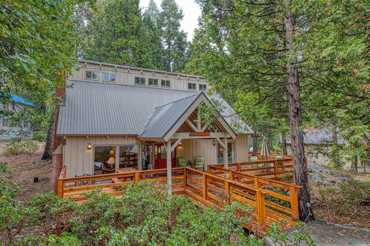 42303 Hanging Branch Rd, Shaver Lake, CA 93664