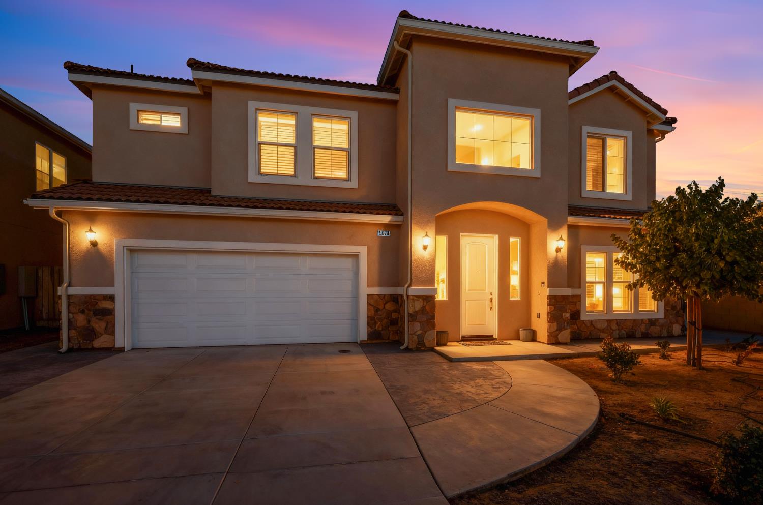 4473 W Langden Dr, Fresno, CA 93722