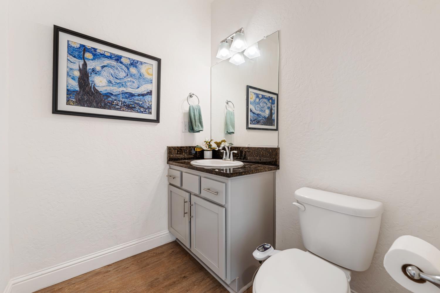 4473 W Langden Dr, Fresno, CA 93722