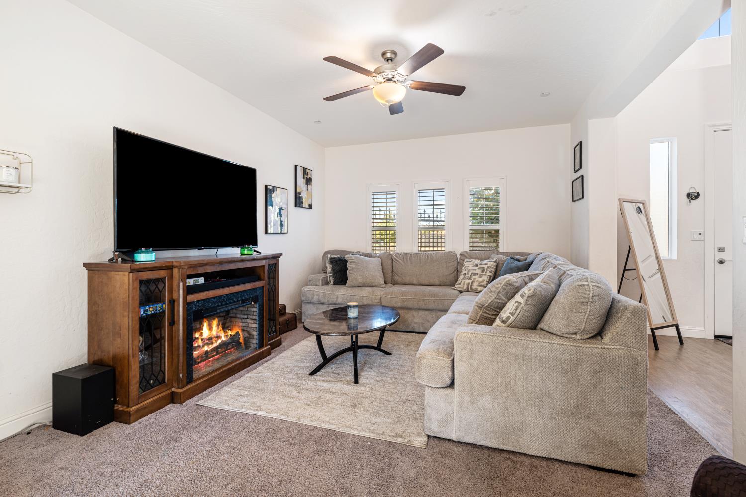 4473 W Langden Dr, Fresno, CA 93722