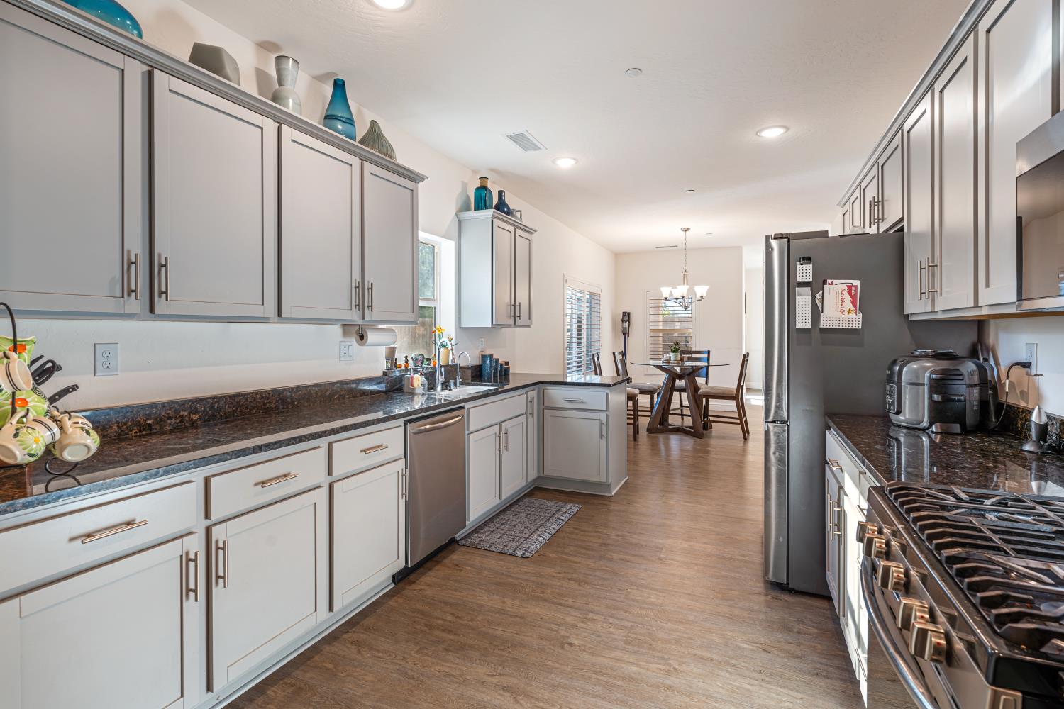 4473 W Langden Dr, Fresno, CA 93722